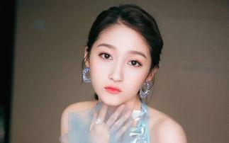 娱乐吃瓜君白莲花女明星,白莲花女明星的娱乐吃瓜大揭秘